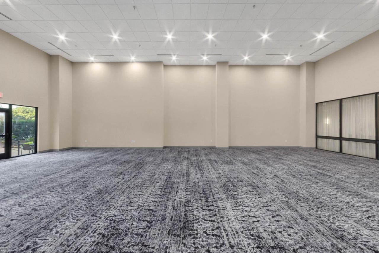 Отель Houston Marriott North Экстерьер фото