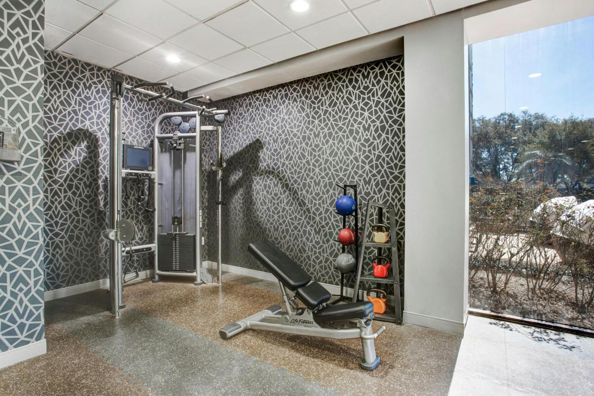 Отель Houston Marriott North Экстерьер фото